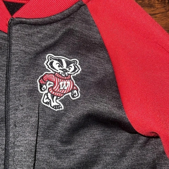EUC Wisconsin Badgers Jacket (4T) - Picture 2 of 5
